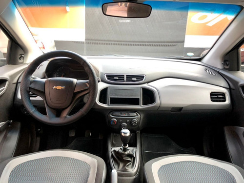 Imagem 6 de 7 de Chevrolet Onix Ls