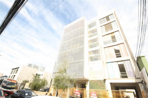 Edificio Con Uso Variado De Suelo Pleno Barrio Universitario
