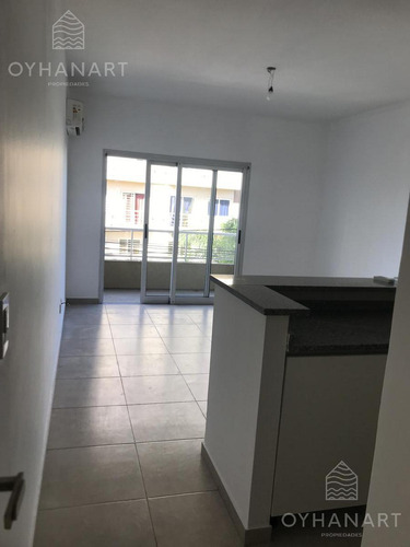 Departamento Dos Ambientes - Escobar, Bernardo De Irigoyen 244