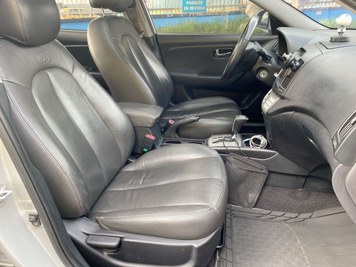 Imagen 24 de 25 de Hyundai Elantra Supreme Gls 2011