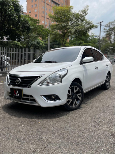 Nissan Versa 1.6 Automatico