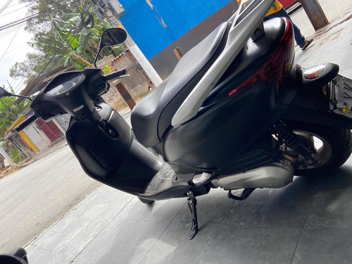 Honda Lead Delux