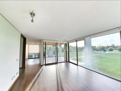 Casa En Arriendo De 3 Dorm. En Cercano A Colegio Pioneros