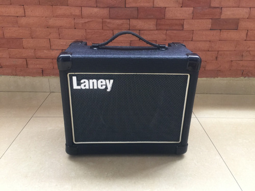 Amplificador De Guitarra Leney 20 Watios En Buen Estado.