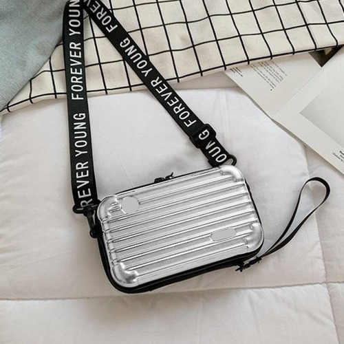 Imagen 5 de 8 de Bandolera Cartera Rígida Transparente Con Correa Y Strap