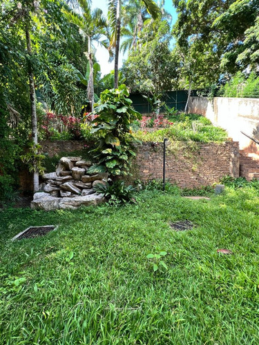 Anexo / Casa En Alquiler, Prados Del Este, Remodelado Y Amplio