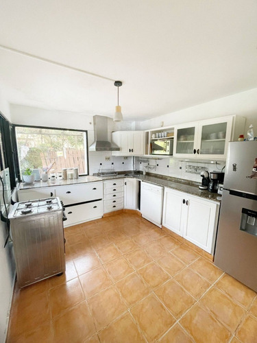 Imagen 5 de 30 de Hermoso Chalet Con Piscina Punta Del Este