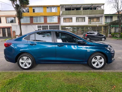 Chevrolet Onix 1.0T Premier Sedan At