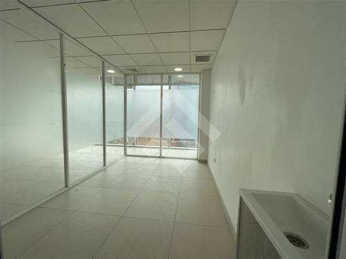 Oficina En Arriendo Metro Manquehue