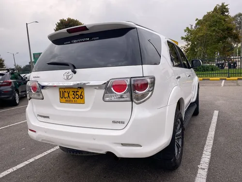Toyota Fortuner 2.7 Sr5 4X2