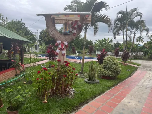 4.000 Mts Cuadradosdos Casasprincipal Con Tres Cuartos C