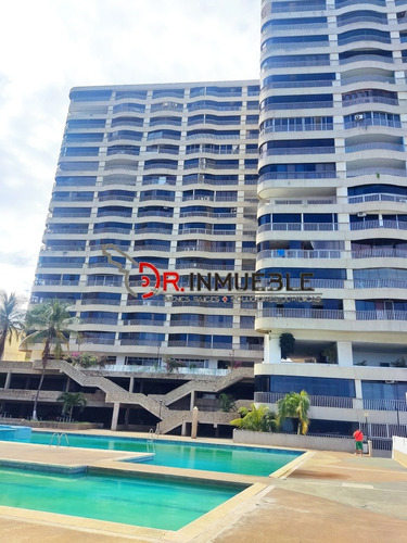 Imagen 1 de 15 de Apartamento Playa Grande. 64mts, 1habitacion,2 Baños, Piscin