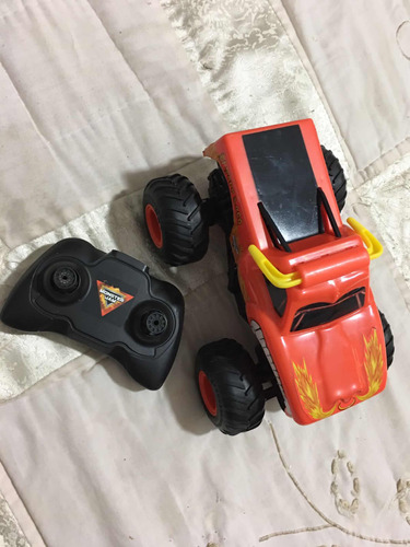 Hot Wheels Carro A Control Remoto Monter Jam Toro Loco