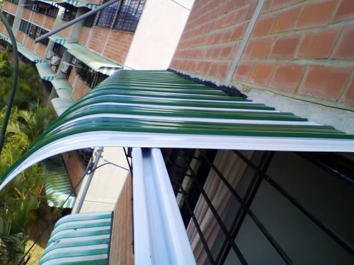 Toldo Aluminio, Reja, Puerta De Baño, Ventana Panorámica