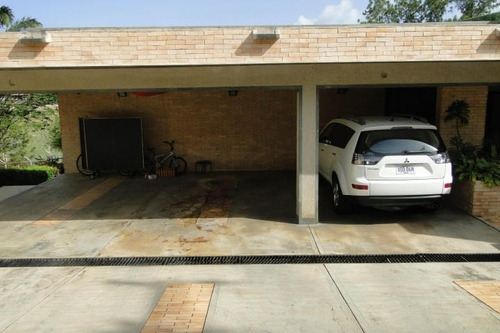 Imagen 13 de 14 de 306000 L Trias 04140432833 Casa Venta Guataparo Country Club
