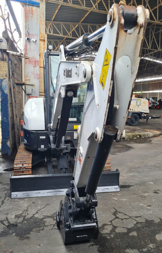Miniescavadeira Marca Bobcat E35z 2022 1370h Ar-cond+est Aço