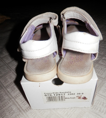 Sandalias Niña Cuero Croco Kids Talle 30 (Usado)