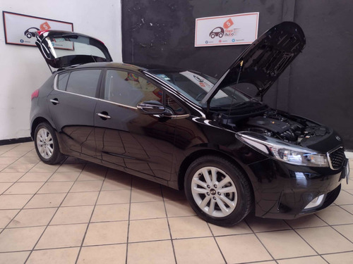 Imagen 4 de 15 de Kia Forte 2.0 Hb Ex At 2018