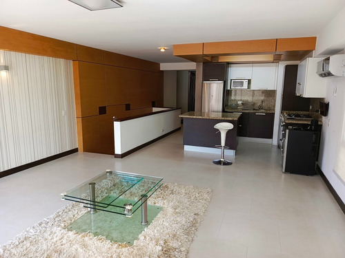 Town House En Venta Urb. El Peñón Baruta