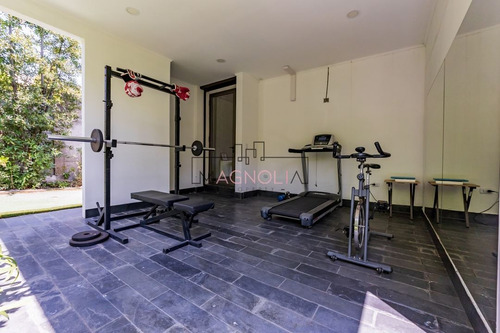 Casa En Venta De 7 Dorm. En Lo Barnechea