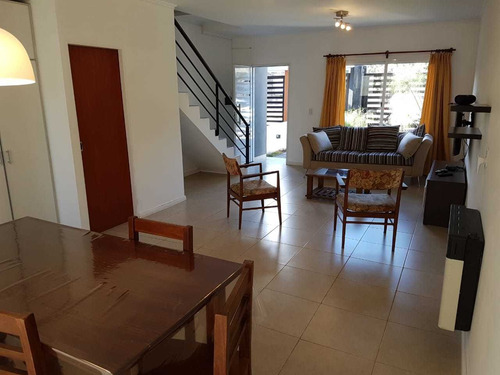 Imagen 3 de 14 de Amplio Duplex Para 6 Personas Cerca Del Centro Y Corsodromo