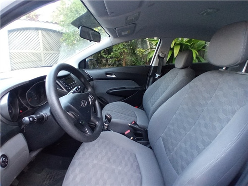 Imagem 8 de 13 de Hyundai Hb20s 1.6 Comfort Plus 16v Flex 4p Manual