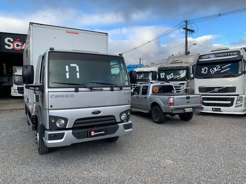 Imagem 3 de 15 de Ford Cargo 816 Ano 2017 Com Bau De 5 Metros Impecavel