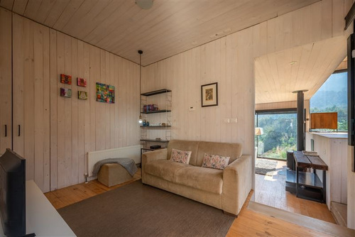 Casa De Arquitectos En Venta De 6 Dorm. En Olmué