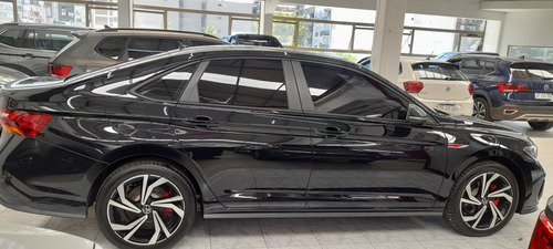 Volkswagen Vento GLI 2.0 350TSI 230cv