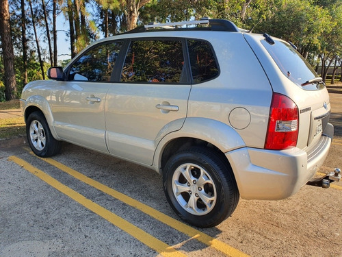 Imagem 8 de 15 de Hyundai Tucson 2012 2.0 Gls 4x2 Aut. 5p