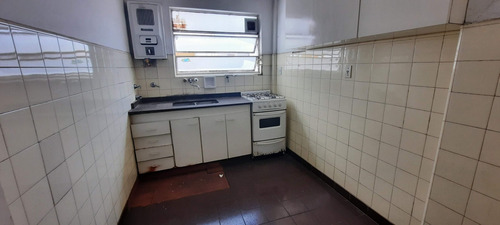 Imagen 7 de 12 de Departamento 2 Amb Con Balcón
