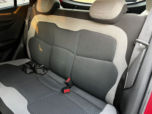 Chevrolet Onix Hatch 1.0 4P FLEX LS