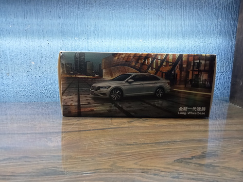 Volkswagen Jetta/sagitar Escala 1/18 1:18 1 18 Blanco (Usado)
