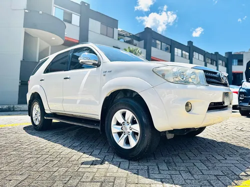 Toyota Fortuner 4.0 Sr5