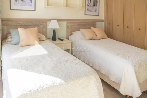 Divino Apartamento En Venta De 3 Dormitoriors En Torre Nueva York, Punta Del Este.