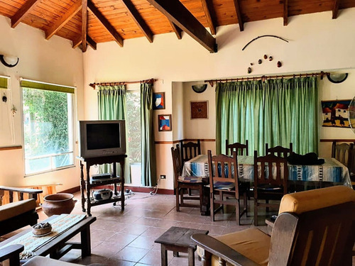 Casa Country Club Las Lajas En Gral. Rodriguez.