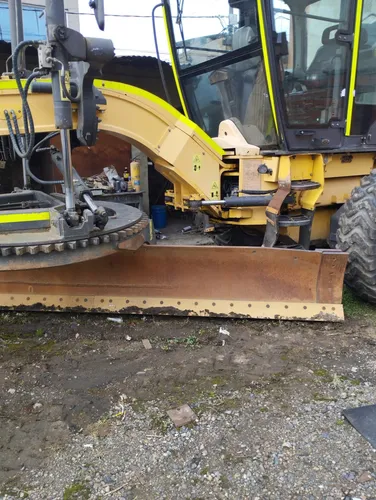 Motoniveladora Newholland 170b