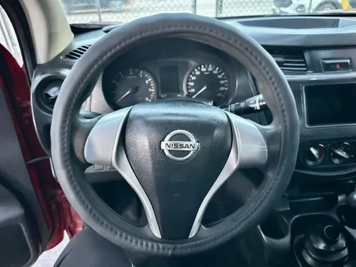 Nissan NP300 2.5 Estacas Dh Aa Mt