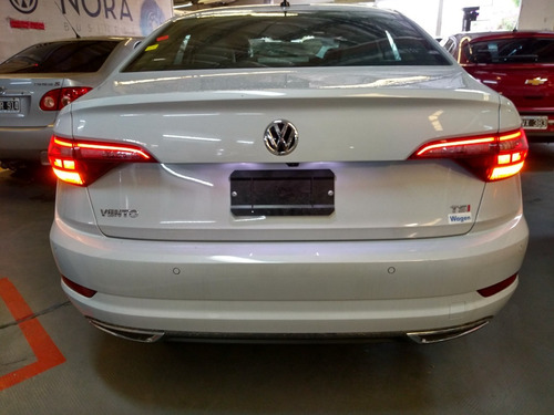 Volkswagen Vento 1.4 Highline 150cv At 0km 2021 Ec