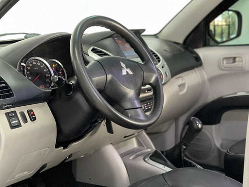 Imagem 9 de 15 de Mitsubishi L200 Triton 2.4 Hls 2014