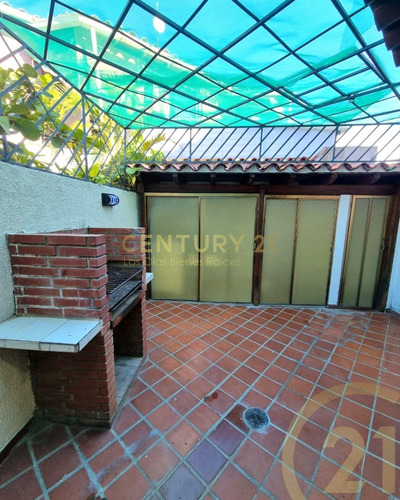 Imagen 10 de 10 de Townhouse En Alquiler En Cr Aguamarina, Lecheria. Anzoategui.