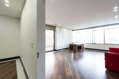 Oficina En Arriendo/venta En Chico Norte. Cod A1105065