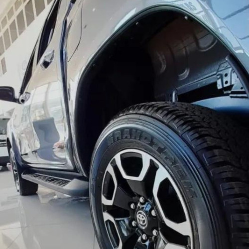 Imagen 7 de 15 de Toyota Hilux 4x2 Dc Srx 2.8 Tdi 6 At 2023