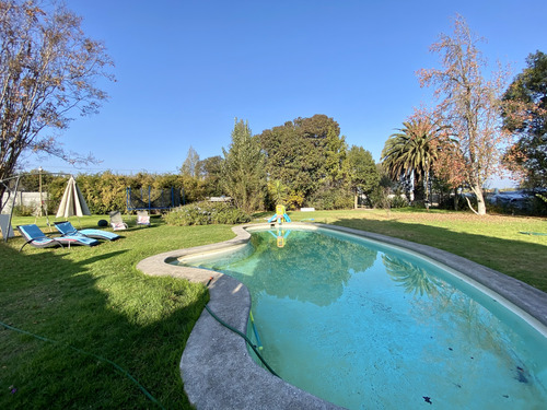 Bajo De Precio! Parcela Con 2 Casas, Excelente Conectividad