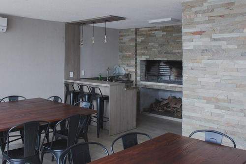 Venta Con Renta De Apartamento Monoambiente En Pocitos