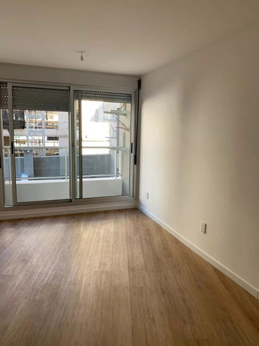 Alquiler En Tres Cruces A Estrenar, Piso 3 Al Contra Frente, 1 Dormitorio, Barbacoa, Cowork, Gym, Lavadero