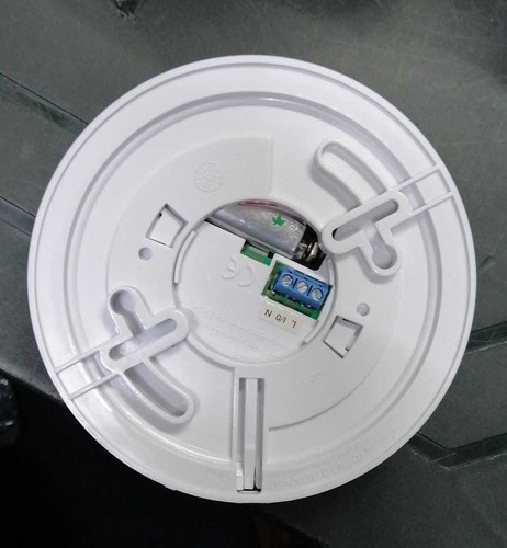 Sensor Detector De Humo Alarma + Batería 9v Conexión 110v