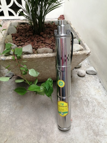 Imagen 1 de 2 de Bomba Solar 65mts Levante 2000 L/h