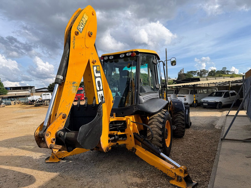 Retroescavadeira Jcb 4cx 2013 4x4 Cabinada