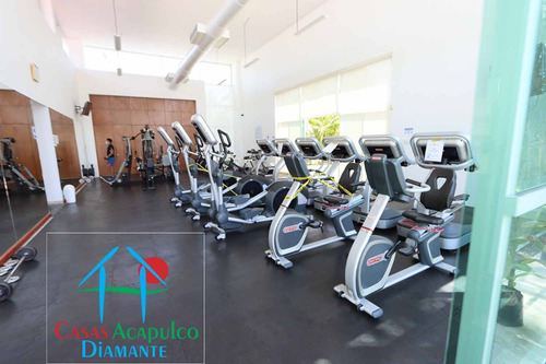 Cad Mayan Lakes 1-501. En Condominio Con Club De Playa. Terraza Con Vista A La Alberca Y Jardines